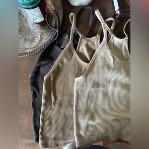 3 pack ODODOS women’s cropped tank tops. Neutral colors.